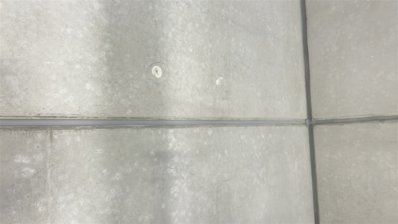 Clean sealed joint lines across precast concrete panels